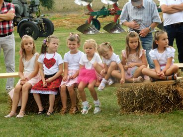 Dożynki gminy Skomlin odbyły się we Wróblewie. „Ktoś, kto przyjeżdża do Wróblewa, mówi, że to nie ten sam Wróblew”